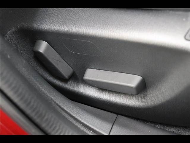 Mazda MAZDA2 2019-09 28885-6