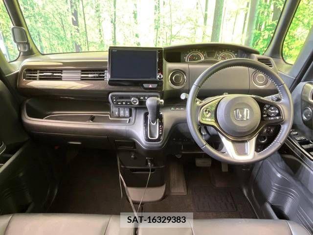 Honda N BOX CUSTOM 2019-03 278985-1