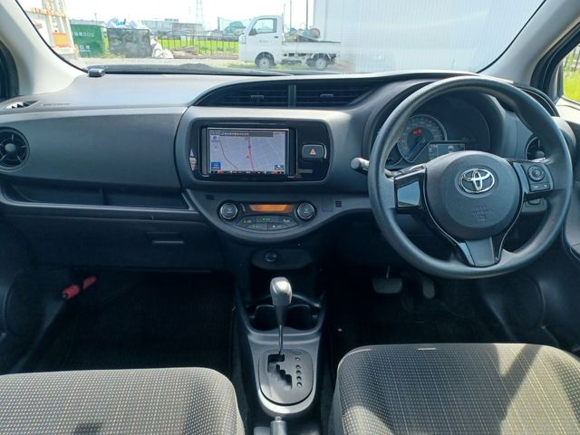 Toyota VITZ HYBRID 2018-08 5184-1