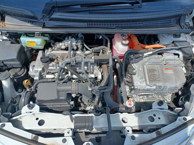 Toyota VITZ HYBRID 2018-08 5184-10