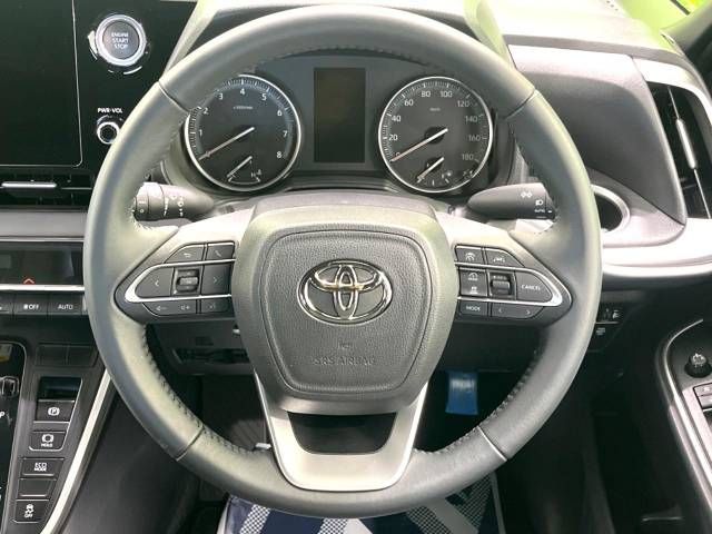 Toyota VOXY 2023-04 186409-12