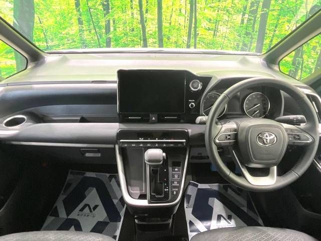 Toyota VOXY 2023-04 186409-1
