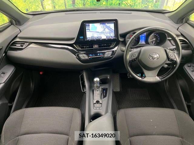 Toyota C-HR 2017-05 294977-1