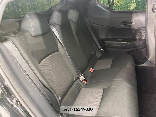 Toyota C-HR 2017-05 294977-9