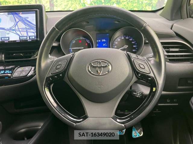 Toyota C-HR 2017-05 294977-11
