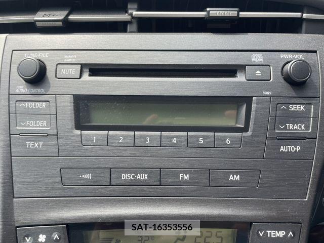 Toyota PRIUS 2011-10 326981-11