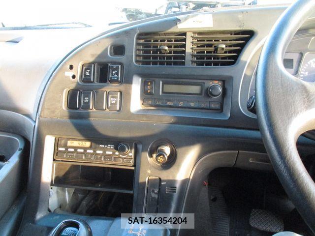Isuzu GIGA 2011-12 200234-21