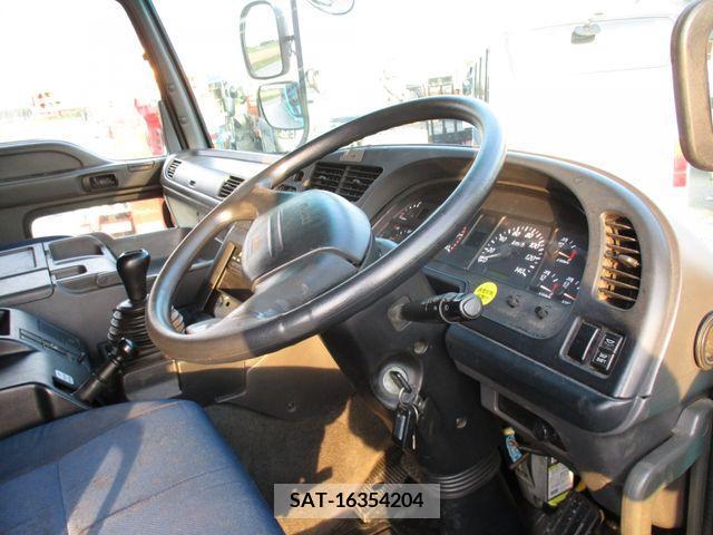 Isuzu GIGA 2011-12 200234-18