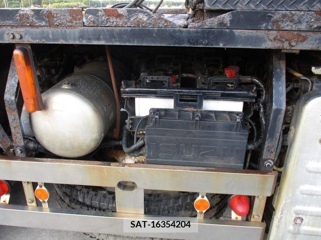 Isuzu GIGA 2011-12 200234-12