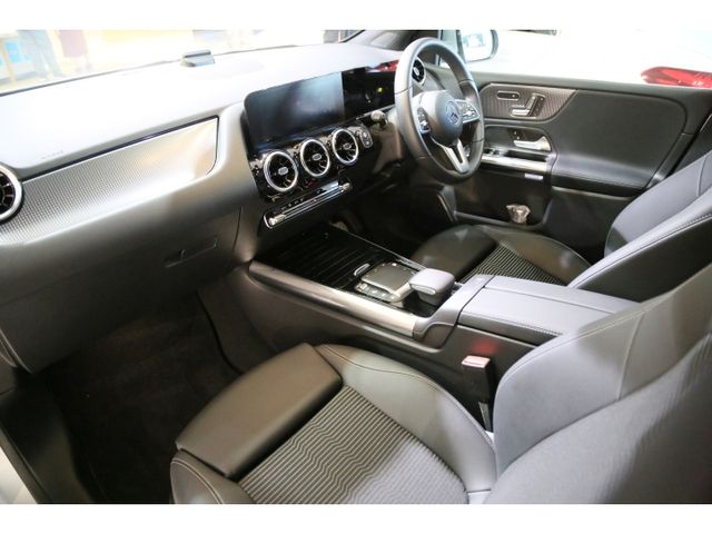 Mercedes Benz B-CLASS 2021-03 14322-1