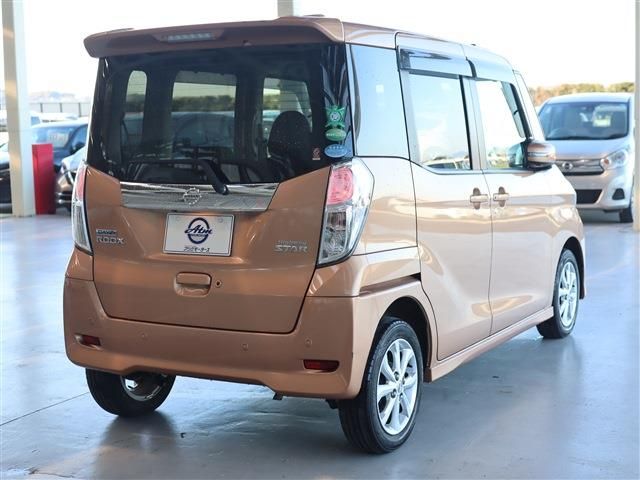 Nissan DAYZ ROOX 2018-10 195557-3