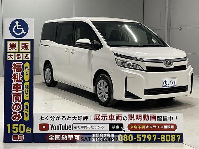 Toyota VOXY 2019-06 348685-16