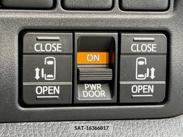 Toyota NOAH 2018-12 341165-6