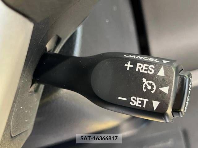 Toyota NOAH 2018-12 341165-5