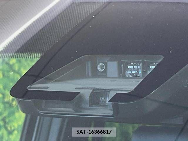 Toyota NOAH 2018-12 341165-3