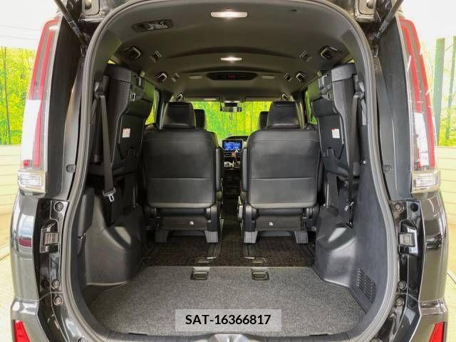 Toyota NOAH 2018-12 341165-11