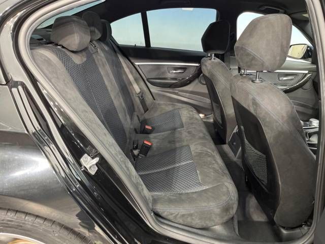 Bmw 3 SERIES 2018-10 185047-11