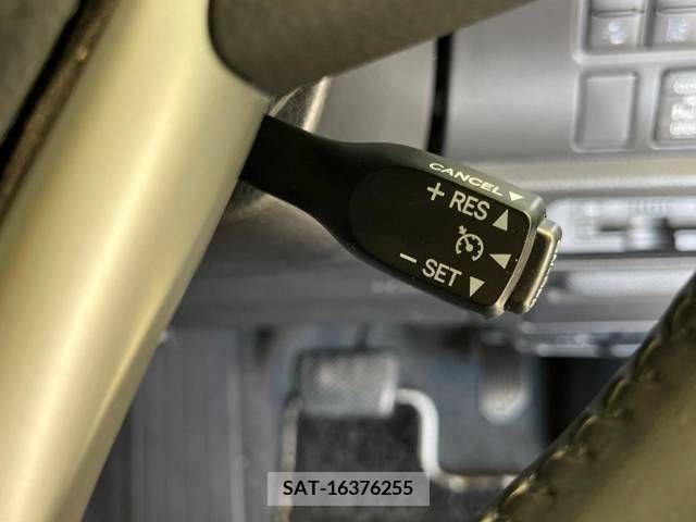 Toyota VOXY 2019-07 341531-6