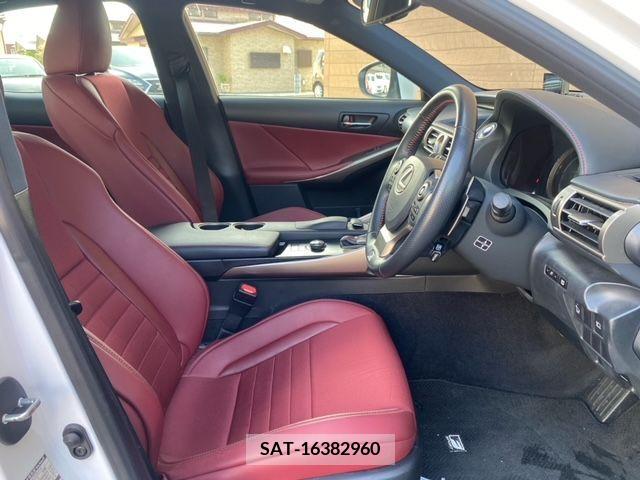 Lexus IS 2013-01 297909-9