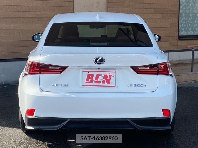 Lexus IS 2013-01 297909-17