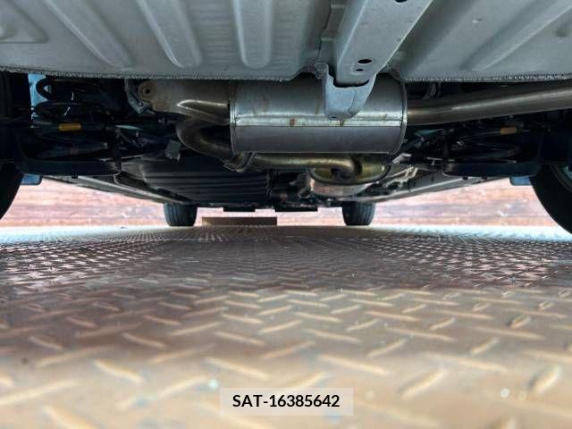 Toyota VOXY 2021-05 376315-19