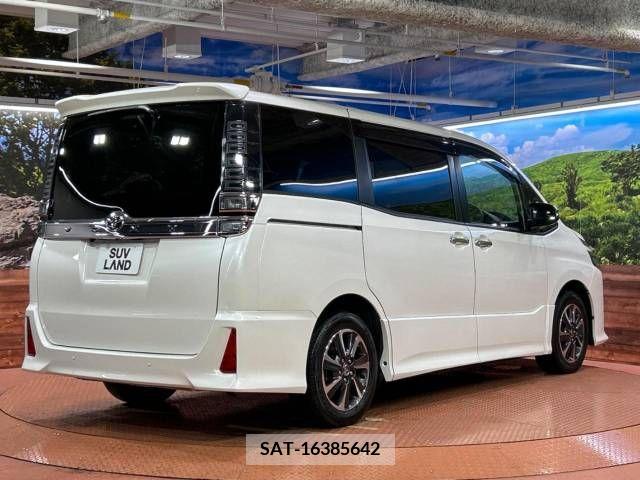 Toyota VOXY 2021-05 376315-17