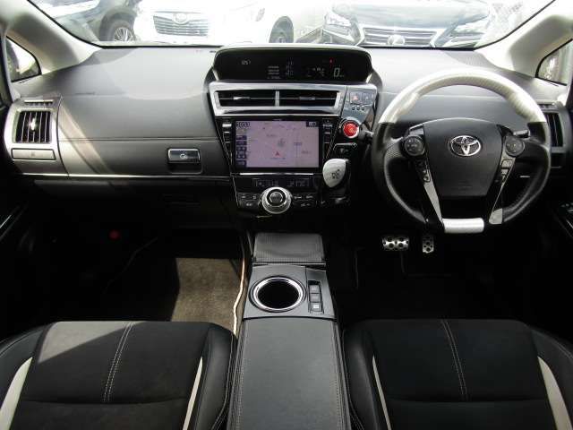 Toyota PRIUS ALPHA 2016-10 17230-7
