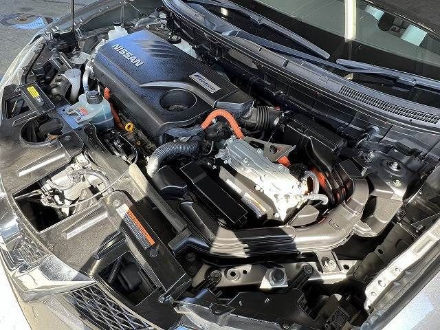 Nissan X-TRAIL 2015-11 22777-2