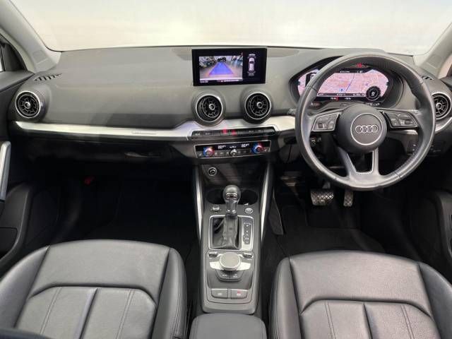 Audi Q2 2017-11 27126-1