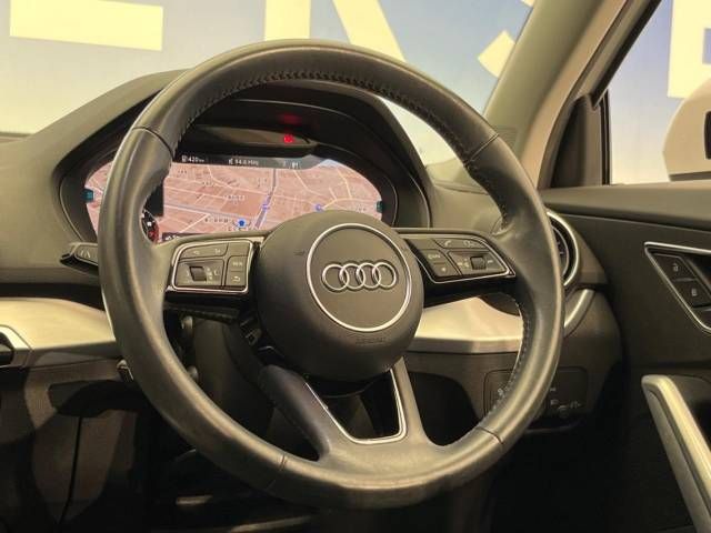 Audi Q2 2017-11 27126-19
