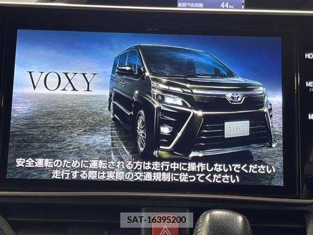 Toyota VOXY 2021-01 289259-3