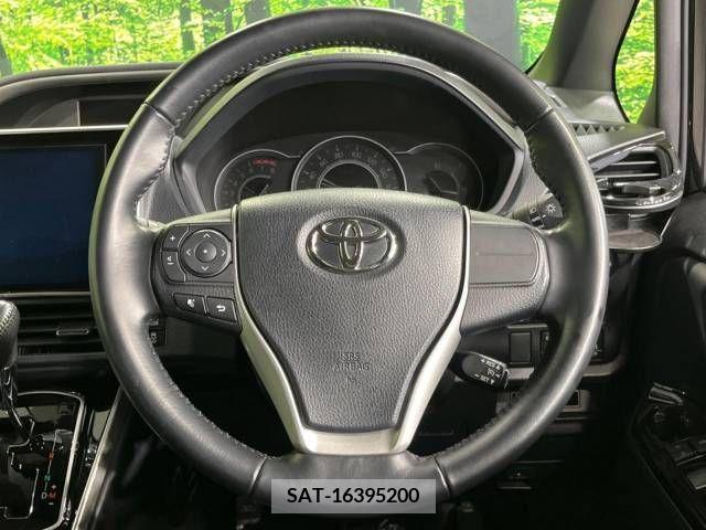 Toyota VOXY 2021-01 289259-11