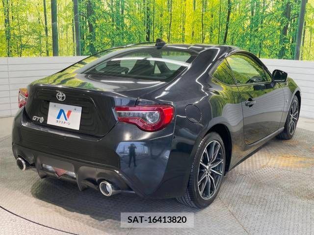 Toyota 86 2018-10 342462-17