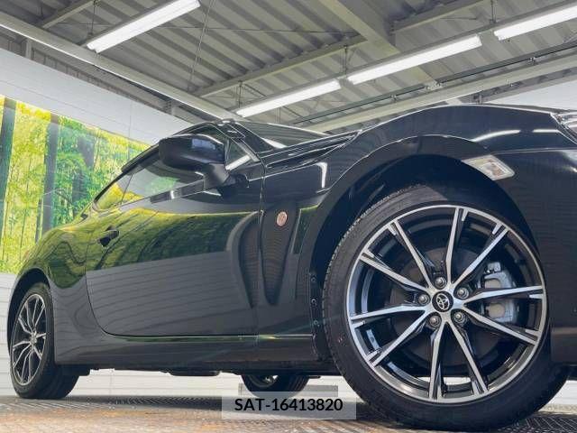 Toyota 86 2018-10 342462-13