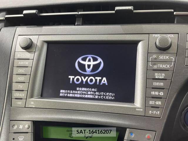 Toyota PRIUS 2013-02 223351-2