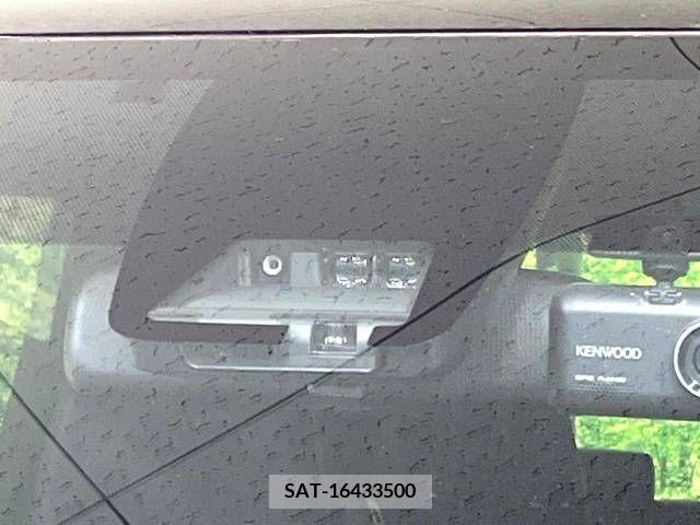 Toyota VOXY 2020-12 243817-5