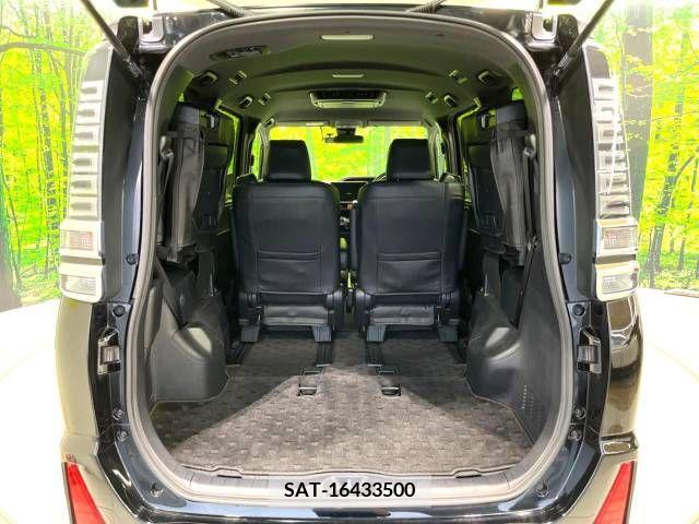 Toyota VOXY 2020-12 243817-12