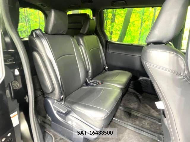 Toyota VOXY 2020-12 243817-10