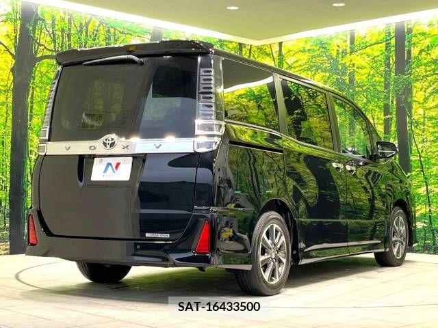 Toyota VOXY 2020-12 243817-19