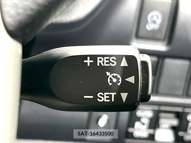 Toyota VOXY 2020-12 243817-7