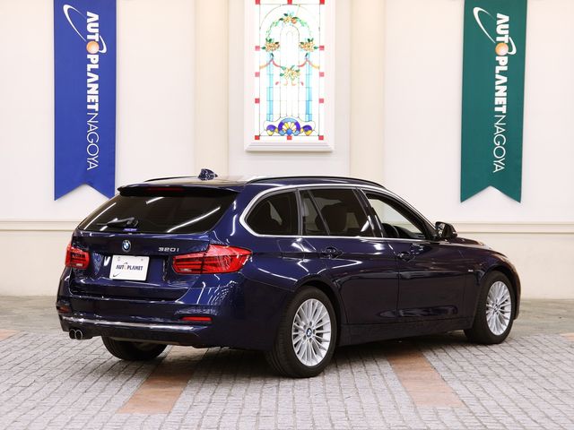 Bmw 3 SERIES 2017-02 16524-2