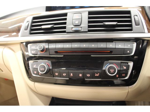 Bmw 3 SERIES 2017-02 16524-8