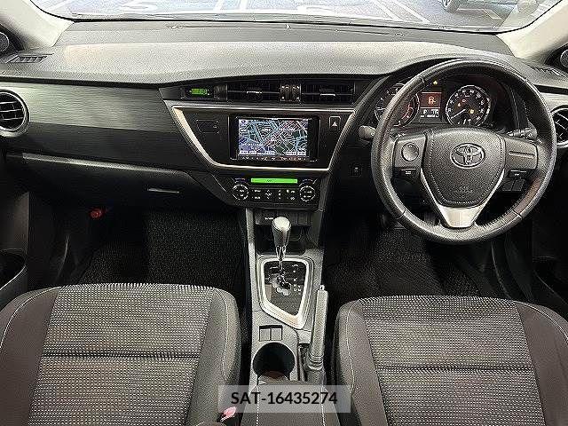 Toyota AURIS 2013-01 222919-1