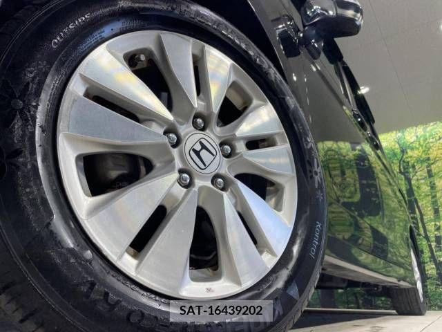Honda e 2010-06 377756-13