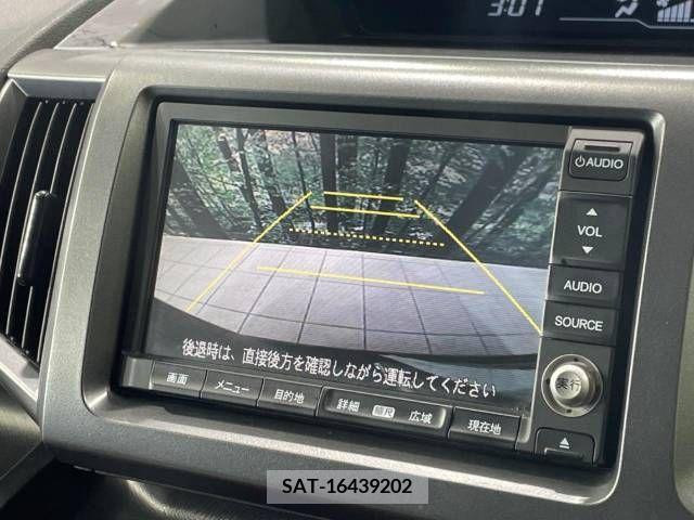 Honda e 2010-06 377756-3