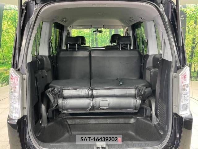 Honda e 2010-06 377756-10
