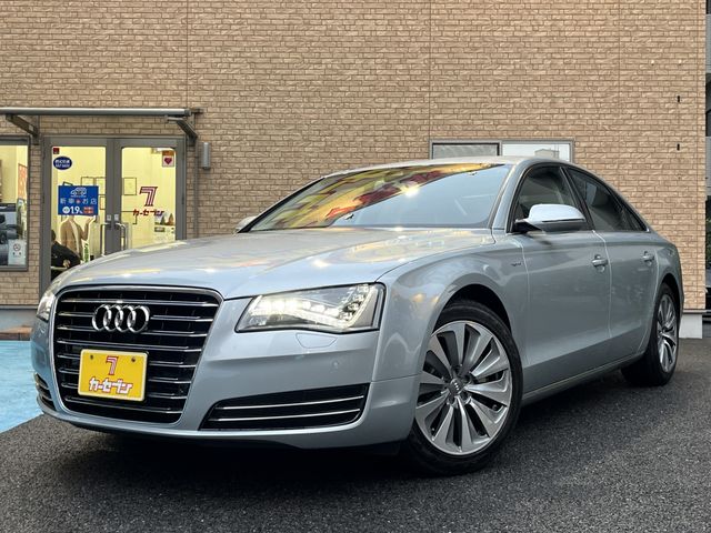 Audi A8 2013-03 28853-0