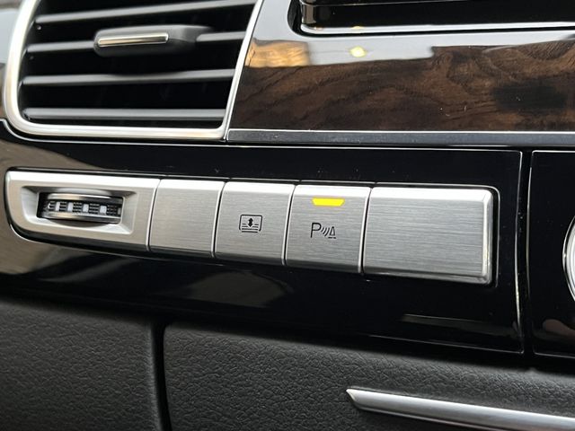 Audi A8 2013-03 28853-9