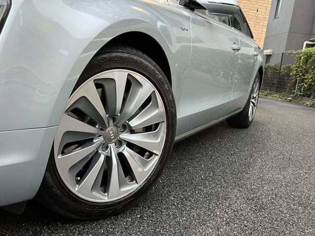 Audi A8 2013-03 28853-29