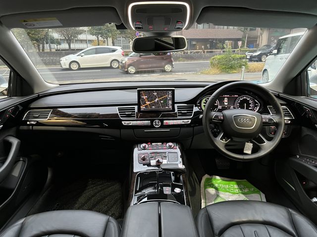 Audi A8 2013-03 28853-1